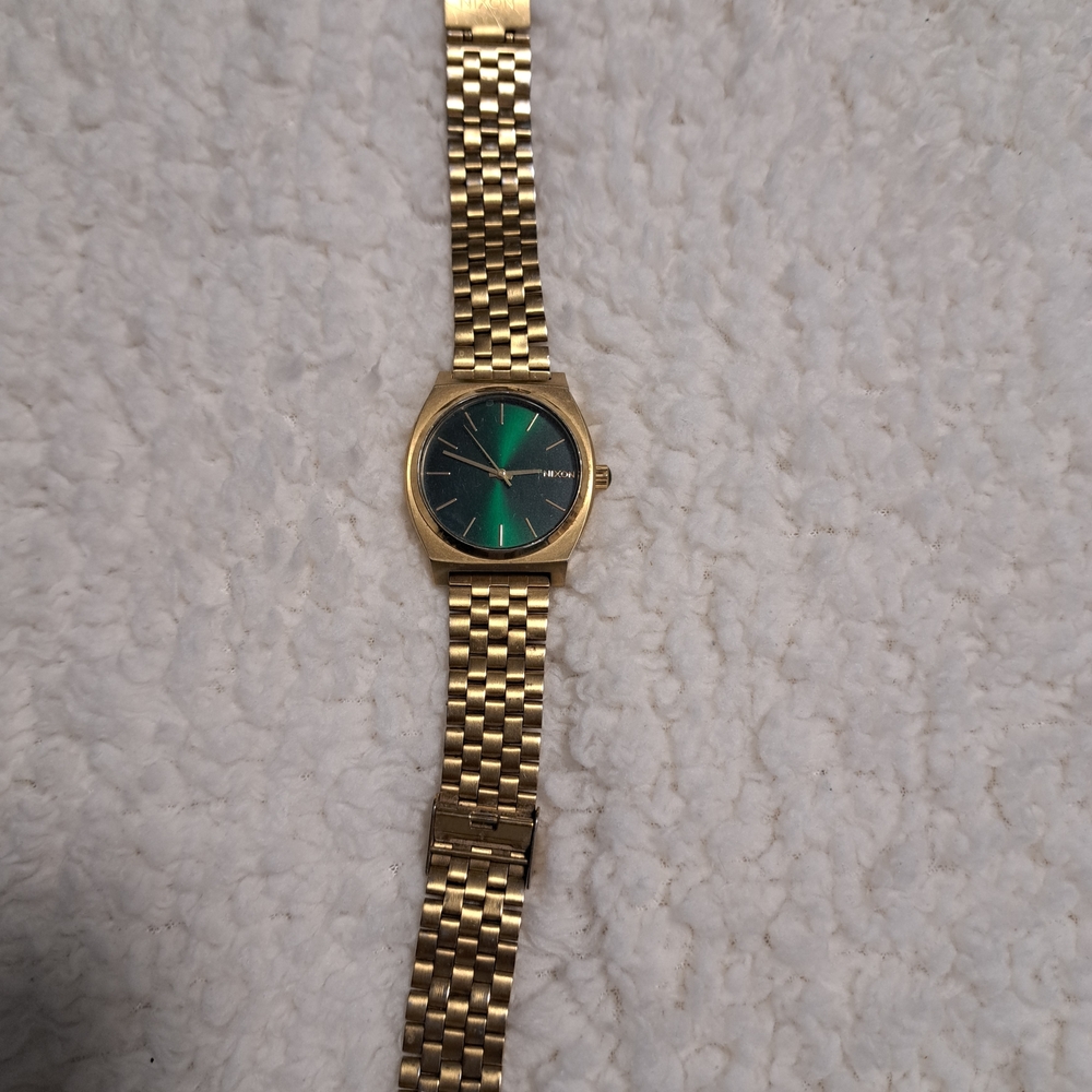 Nixon Men's Watch with Gold Band and Green Dial - Picture 3 of 3